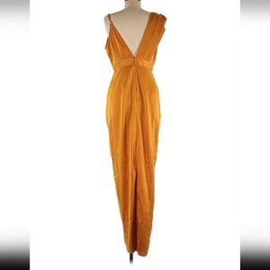 Pretty little thing, orange dress